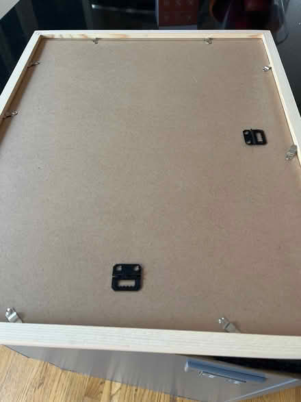 Photo of free Pine frame (Fort Sheridan) #2