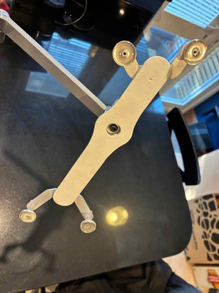 Photo of free iPad holder x2 (Welling DA7) #3