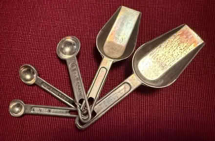 Photo of free Vintage Scoops and Measuring Spoons (Cupertino - DeAnza and 280) #1