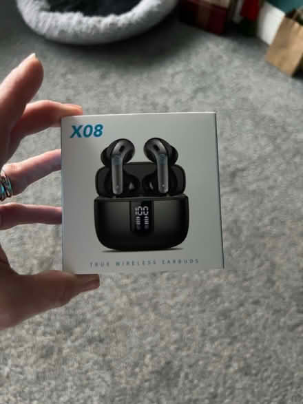 Photo of free Wireless earbud headphones (Scarisbrick new road PR8) #1