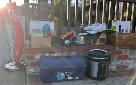 Photo of free Curb alert: kitchenware & more (Redwood City) #2
