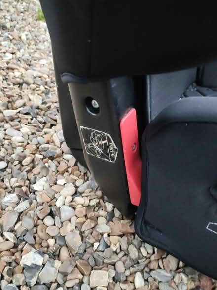 Photo of free Recaro car seat (Nr7) #3