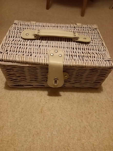 Photo of free Small wicker hamper. (Hughenden Valley HP13) #1