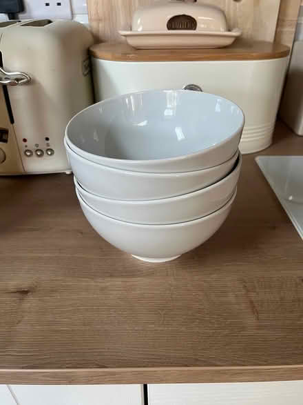 Photo of free Plain white soup/breakfast bowls (TA18) #3