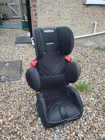 Photo of free Recaro car seat (Nr7) #1
