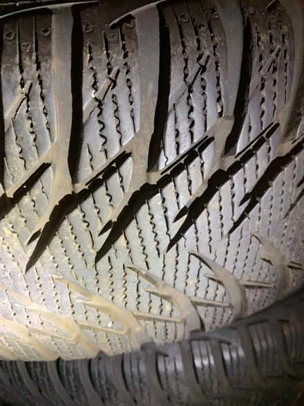 Photo of free BMW series one alloys and tyres (Brough CA17) #2