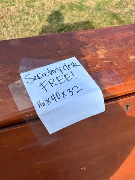 Photo of free Secretary Desk (Prince Frederick md) #1