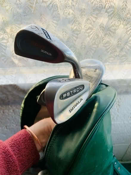 Photo of free Decathlon golf bag & various clubs (Bellingham SE6) #3