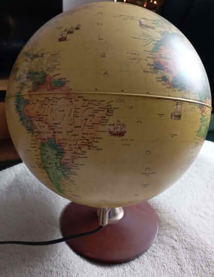 Photo of free Globe (Top Amersham HP6) #1