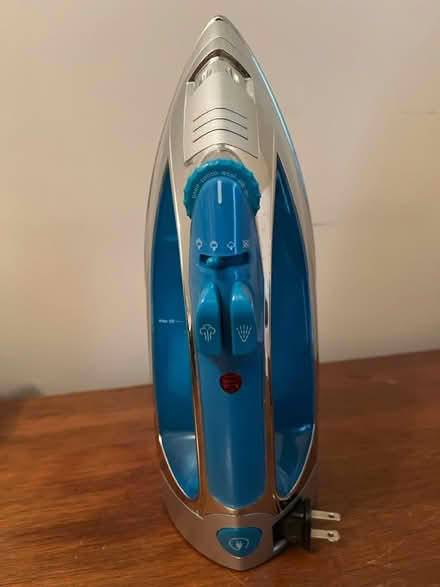 Photo of free Sunbeam steam iron (Somerville, Spring Hill) #2