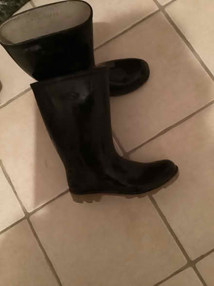 Photo of free Wellies, size 9 (Hackney Cross WR13) #2