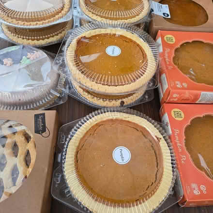 Photo of free Pumpkin Pies (Chiquita Av MtnVw) #1