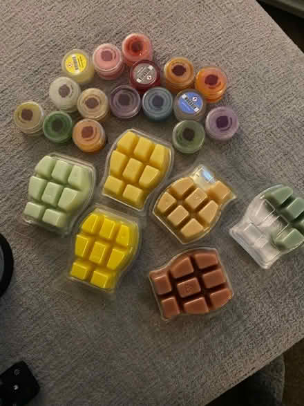 Photo of free Wax melts (Basildon Essex) #1