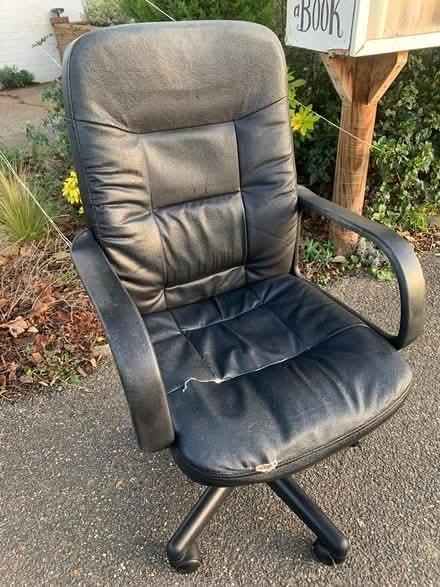 Photo of free Office chair (West Molesey.) #1