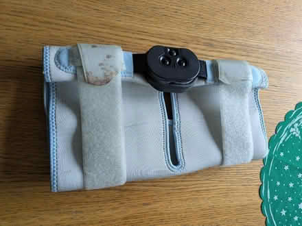 Photo of free adjustable knee brace (SL00RX) #2