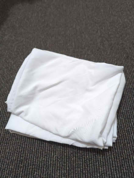 Photo of free White microfibre pillowcases x 4 (Merton SW19) #1