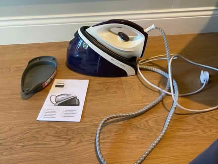 Photo of free Steam iron (Hornchurch RM11) #1