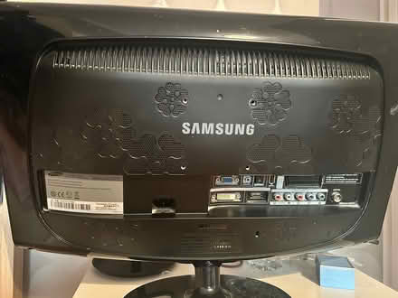 Photo of free 20” Samsung TV (Lucan) #3
