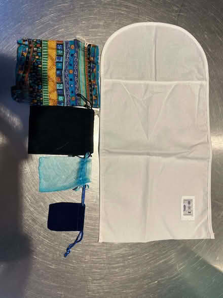 Photo of free Assorted giftbags (St Margarets TW1) #3