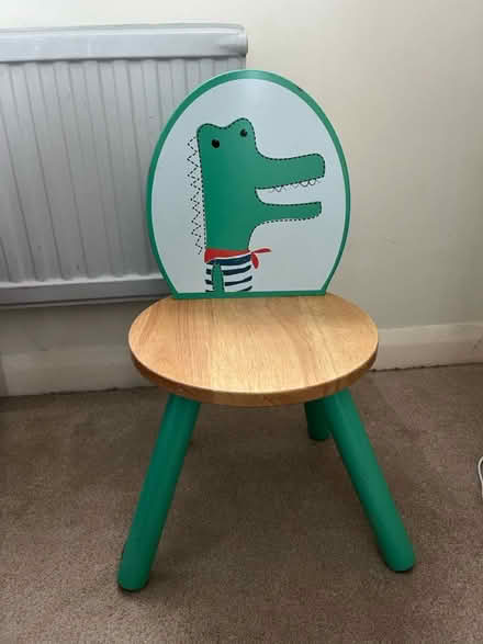 Photo of free Kids chair - needs to be fixed (Uxbridge UB8) #1