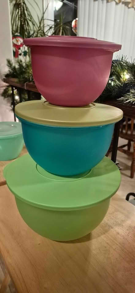 Photo of free Tupperware Mixing Bowls with Lids (Yonge & Elgin Mills) #1