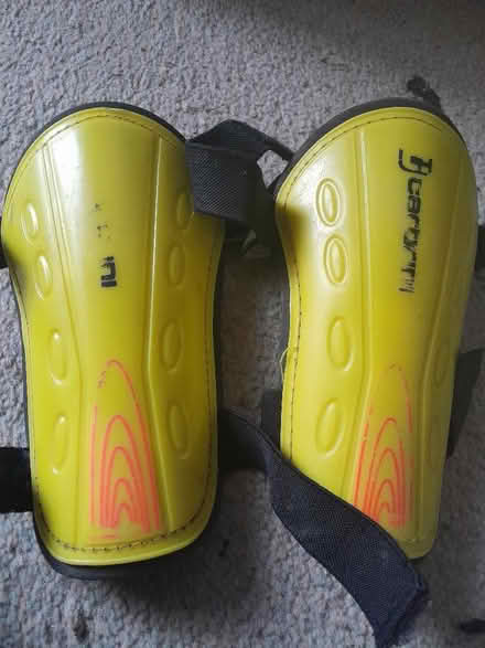 Photo of free Shin pads, small (Smiths Estate OX28) #1