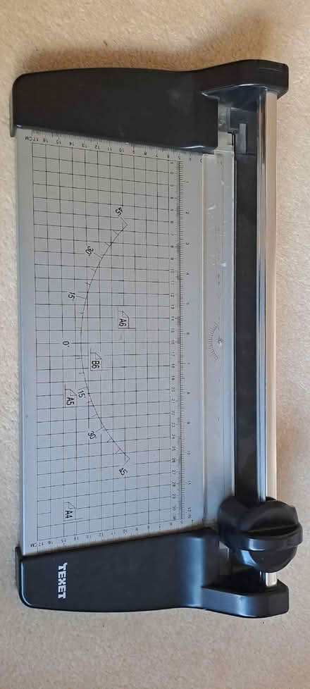 Photo of free Paper and card trimmer (Stanstead Abbotts SG12) #1