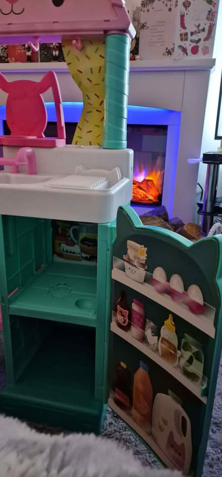 Photo of free GABBYS doll house kitchen (Tooting SW17) #3