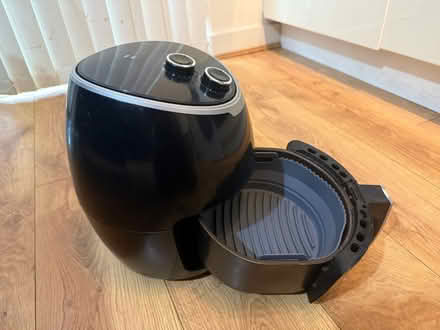 Photo of free Air fryer (L1 8DW) #2