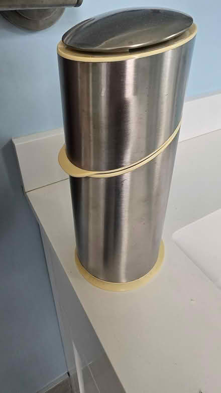 Photo of free Brush holder (Silver Spring (Forest Glen)) #1