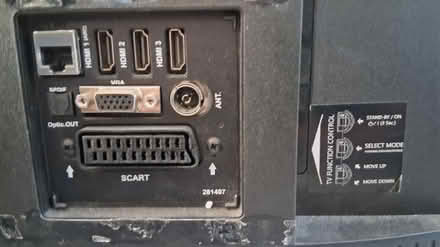 Photo of free Tv 32" (Roffey) #3