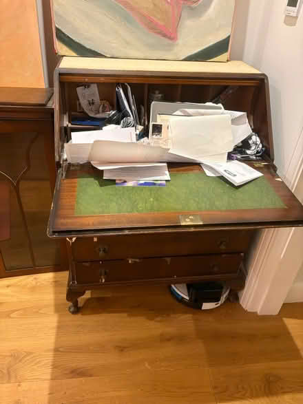 Photo of free Bureau desk with shelves (Mottingham SE9 4) #2