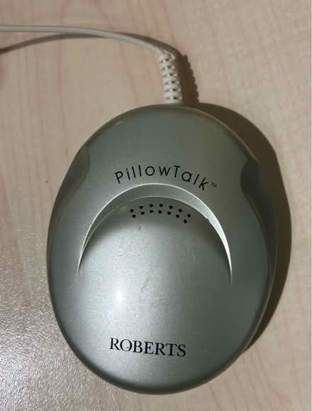 Photo of free Pillow talk speaker by Roberts (Sheet GU31) #2