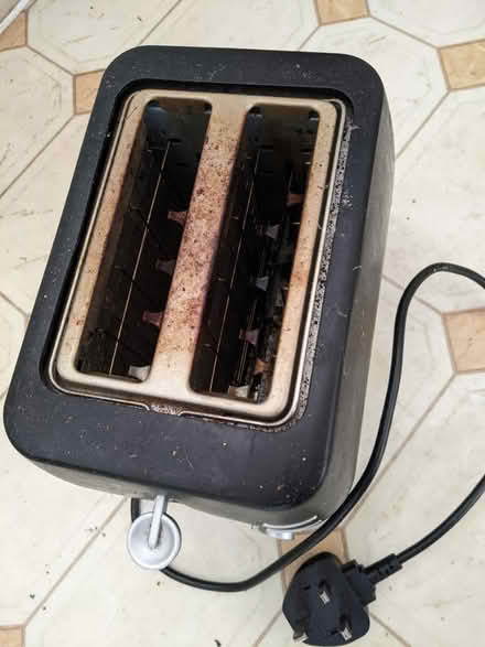 Photo of free Two slice toaster - needs clean (Hastings TN34) #2