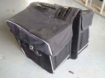 Photo of free Double panier for bike (Beaconsfield HP9) #1