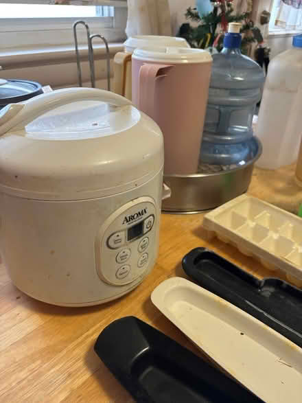 Photo of free Pitchers, thermos, kitchen items (20746) #2