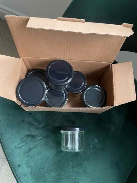 Photo of free Small screw top jars (Wollaton NG9) #1