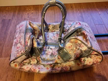 Photo of free Small Ladies Travel Holdall Bag c/w Wheels (AB15) #1