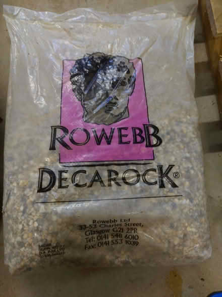 Photo of free Pebbledash aggregate / small gravel – “Cairngorm” / oatmeal (Clerwood EH12) #2