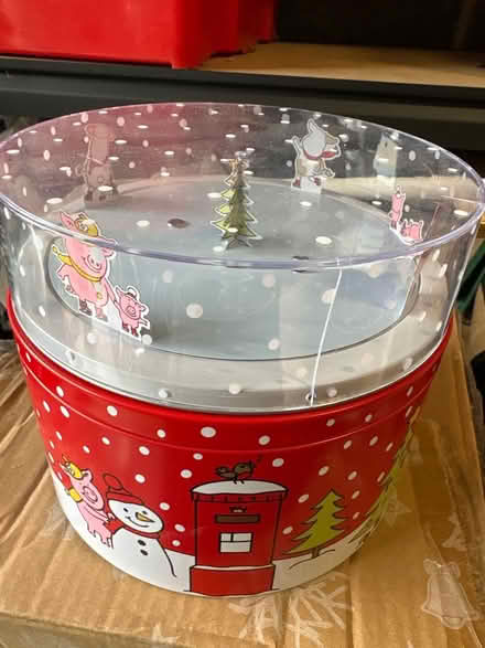 Photo of free Percy pig musical tin (CW2 6) #1