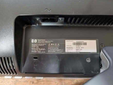 Photo of free HP 2310i 23" DVI/VGA Monitor (Cumnor OX2) #3