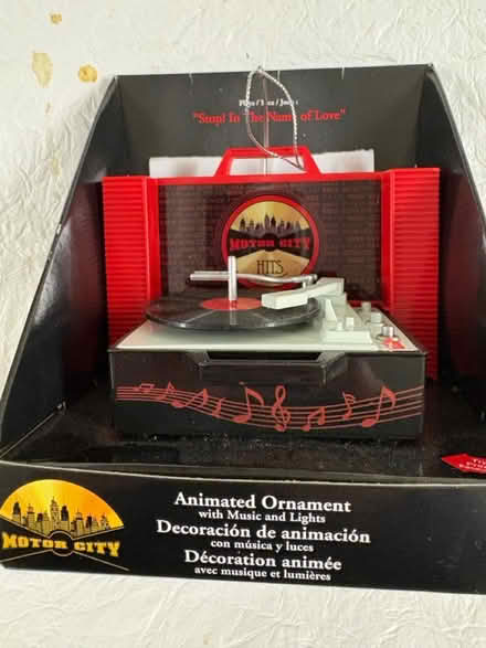 Photo of free Motown ornament (Canton) #1