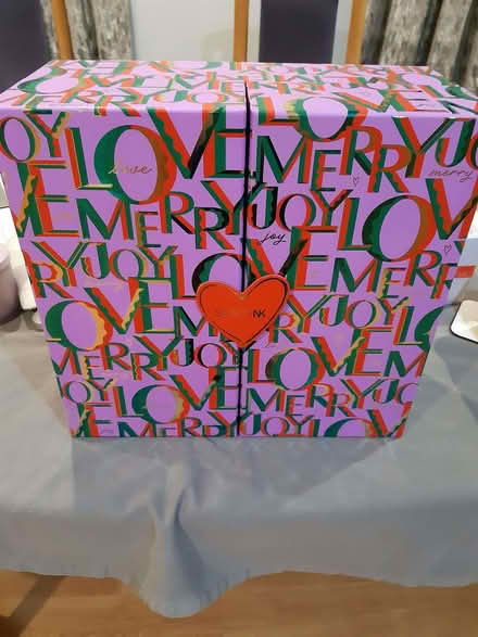 Photo of free Empty Beauty and Cosmetics Advent Calendar (Great Mole Wood SG14) #1