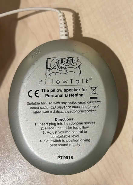 Photo of free Under pillow speaker by Roberts (Sheet GU31) #3