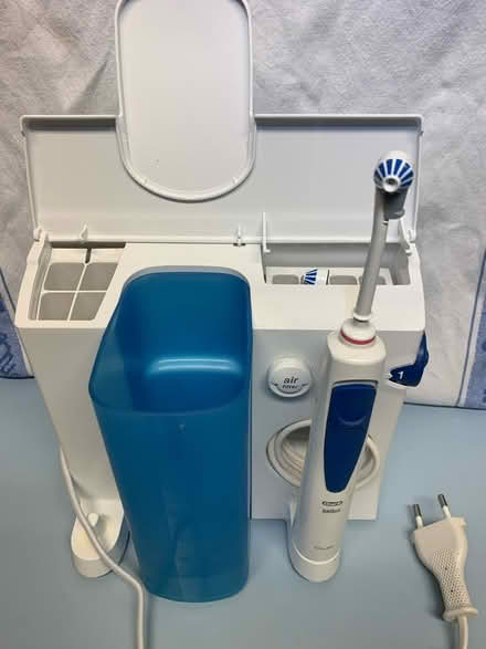 Photo of free Oral B (Ringwood BH24) #4