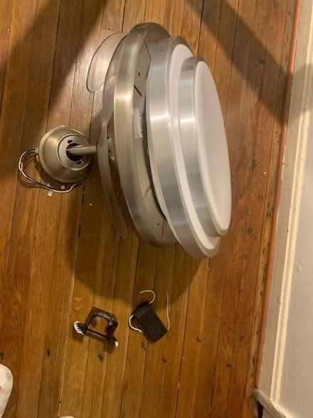 Photo of free Ceiling fan and light (hyattsville, MD near Takoma pk) #2