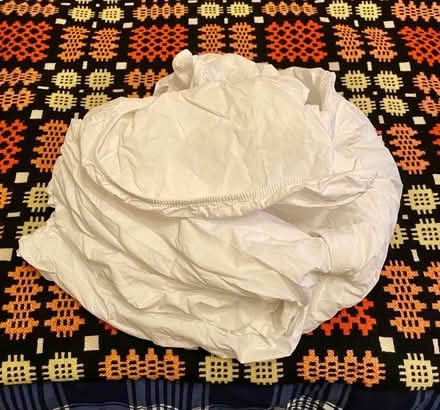 Photo of free A single 4.5 tog duvet and a king size fitted sheet. (Cradoc LD3) #3