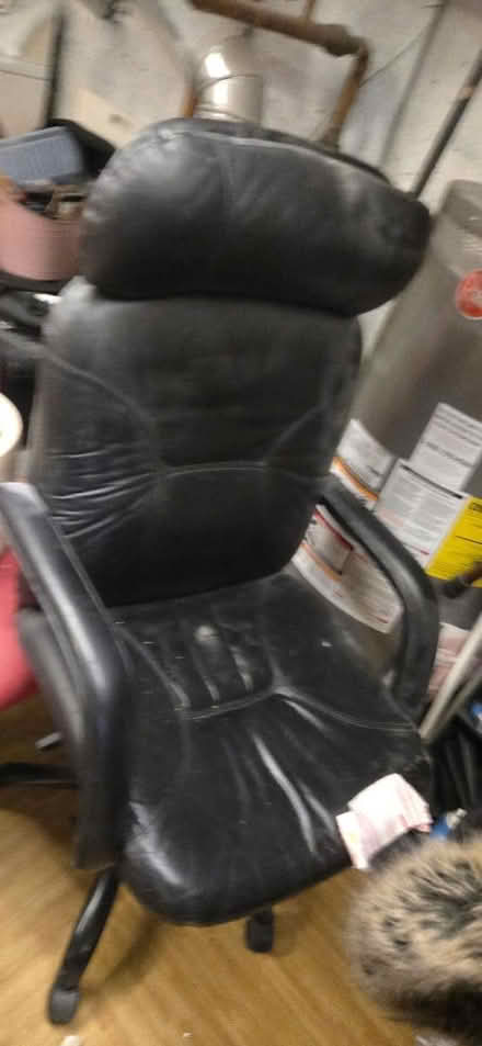 Photo of free Leather office chair (Upper Darby) #1