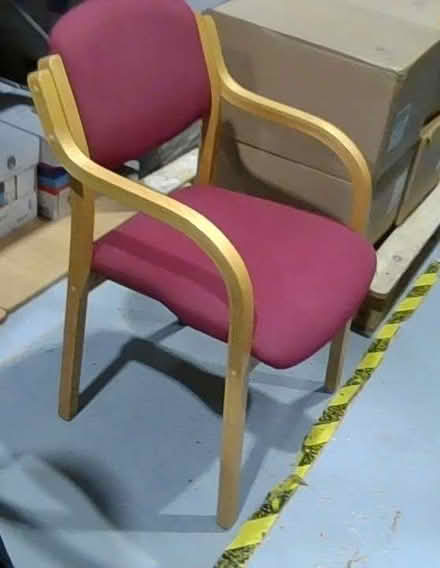 Photo of free Chair with arms, burgundy fabric (Walton Summit PR5) #1