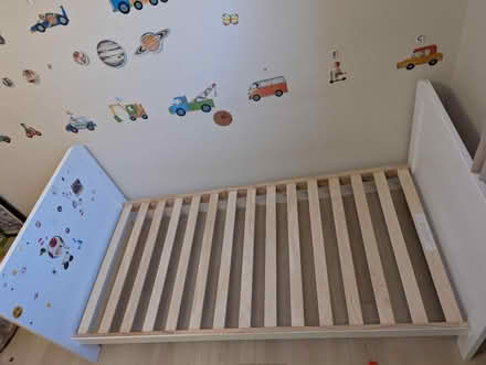 Photo of free Kids bed frame (AL1 Fleetville) #1